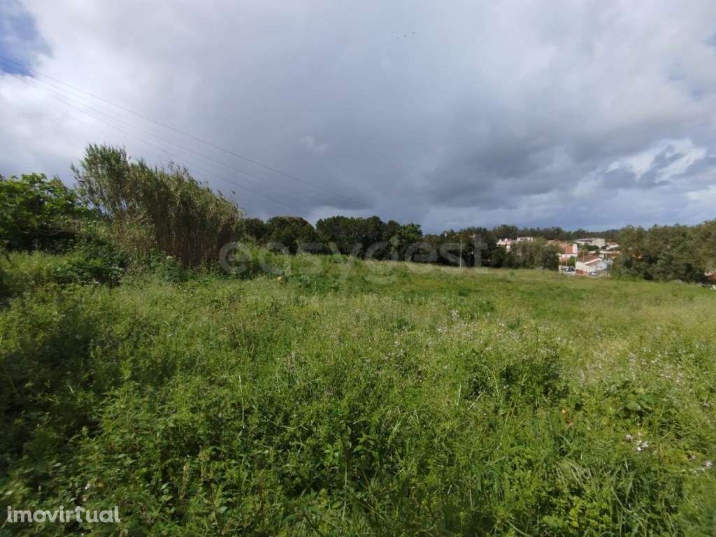 Terreno com capacidade construtiva, em altura, no centro da Vila de... - Grande imagem: 4/12