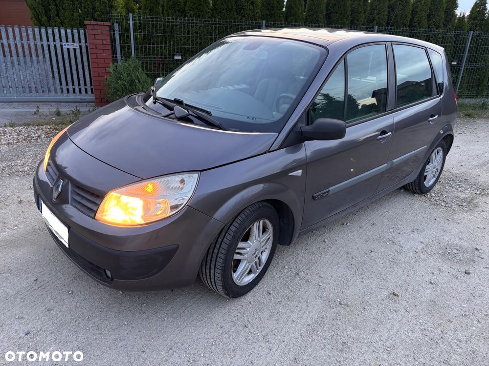 Renault Scenic - 1