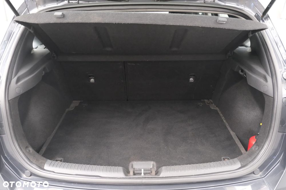Hyundai i30 1.5 DPI Modern - 11