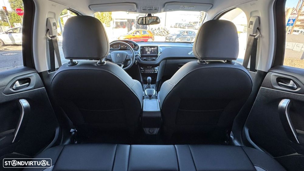 Peugeot 2008 1.2 PureTech Allure - 13
