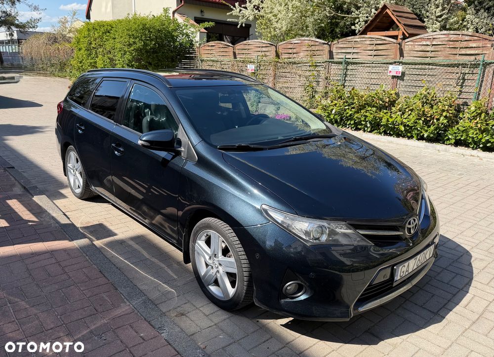 Toyota Auris 1.6 Premium - 8