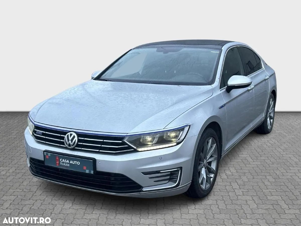 Volkswagen Passat GTE - 1