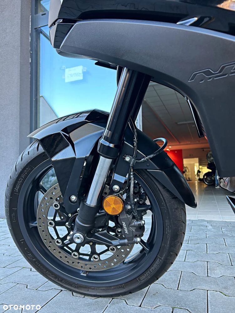 Honda NT - 18