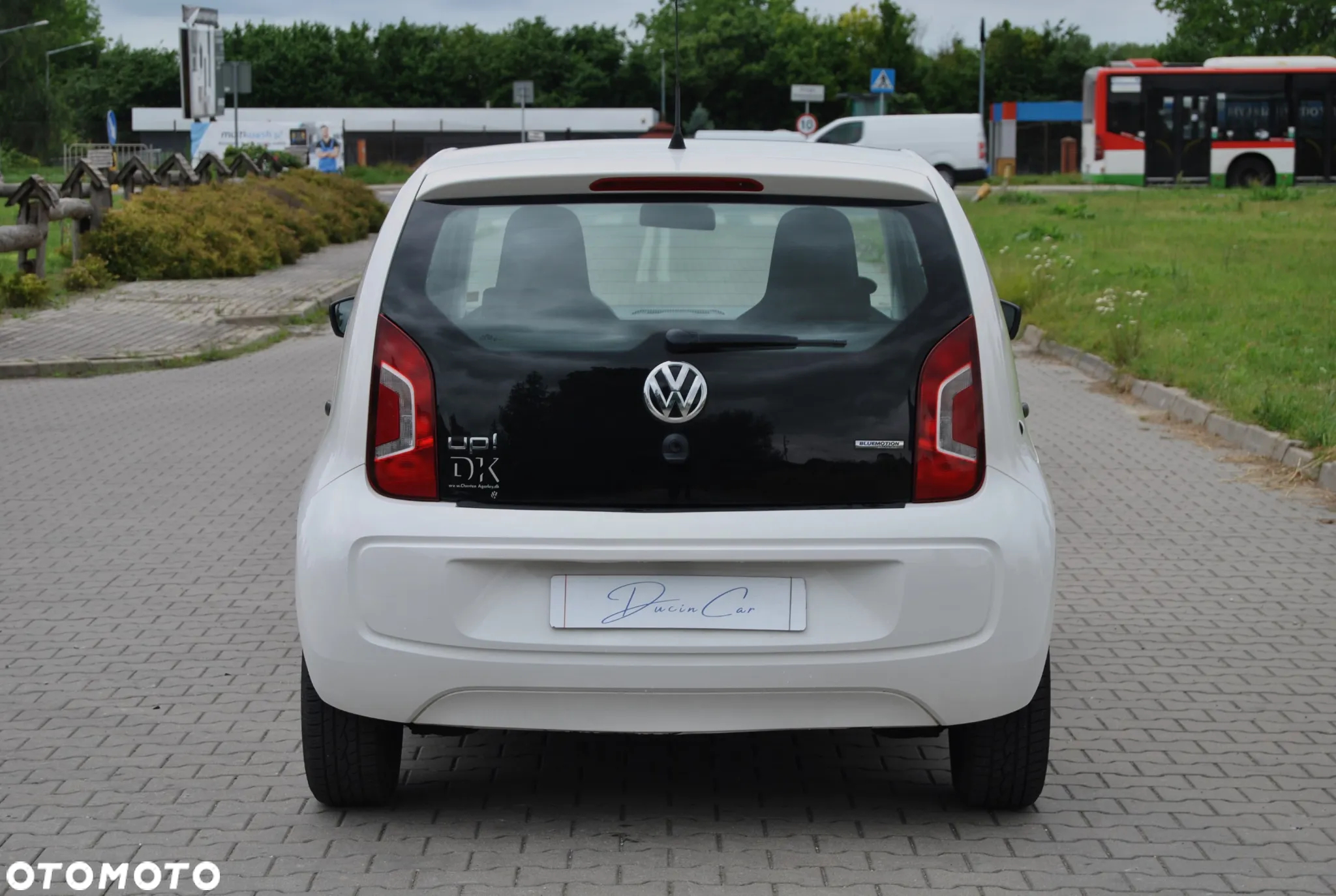 Volkswagen up! 1.0 street - 17