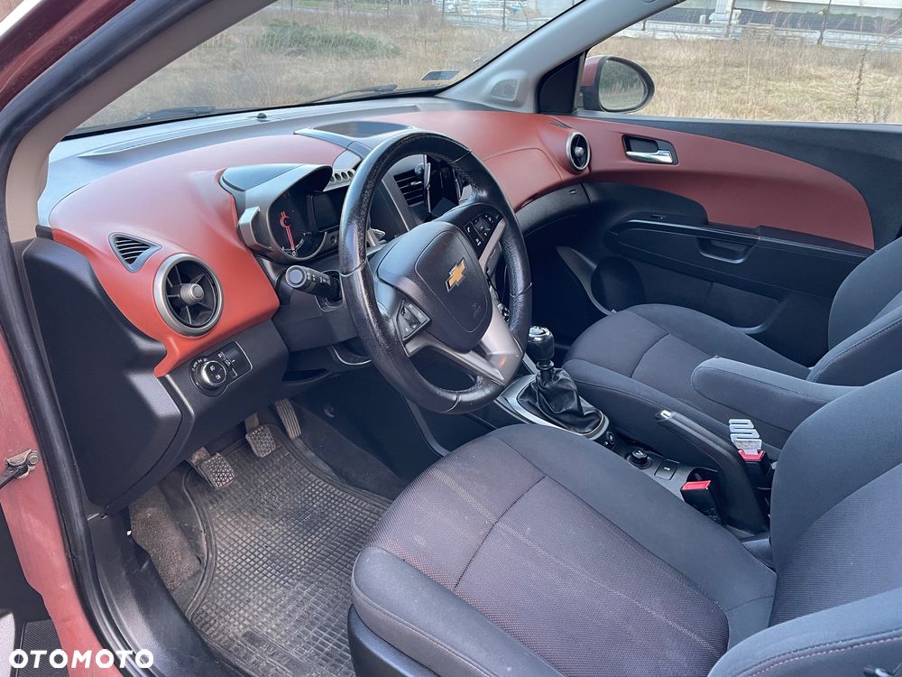 Chevrolet Aveo - 8