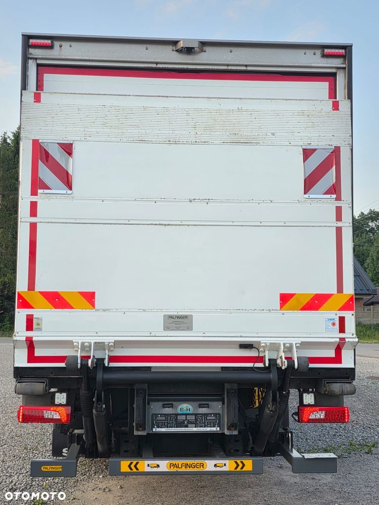 Scania SCANIA R410 / CHŁODNIA / 2020 /  WINDA / BEZ EGR  / TRZECIA OŚ PODNOSZONA ORAZ SKRĘTNA / SPROWADZONY / SYPIALKA / AUTOMAT / 19 PALET / E6 / STAN BARDZO DOBRY - 6