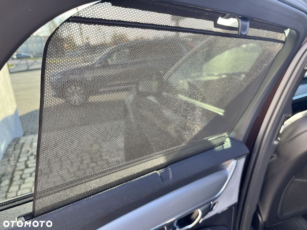 Volvo V90 Cross Country - 32