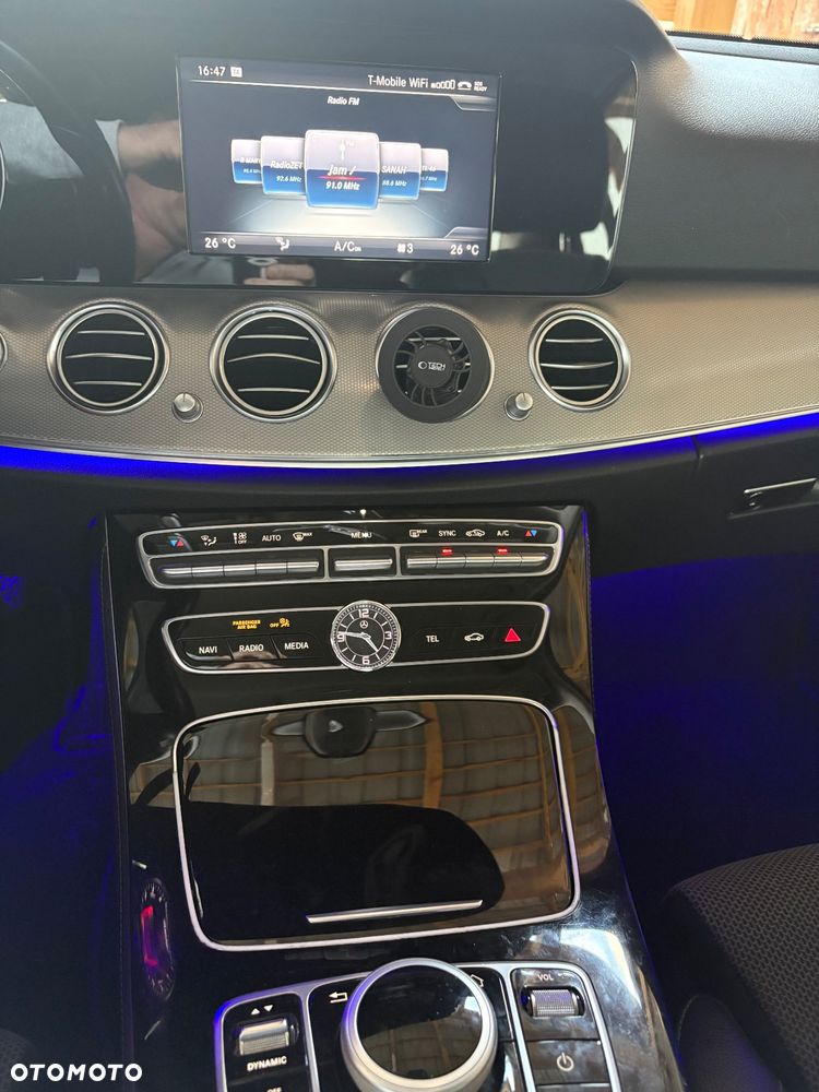 Mercedes-Benz Klasa E 200 d 9G-TRONIC - 6
