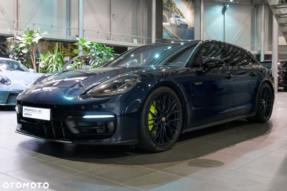 Porsche Panamera - 1