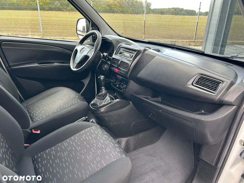 Opel Combo 1.3 CDTI **Klima**Niski przebieg**Sprowadzony**Super stan**2016R** - 13