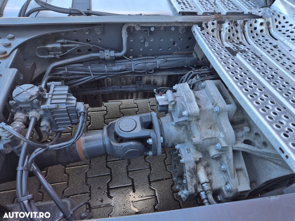 Mercedes-Benz Actors 1848 LS - 5