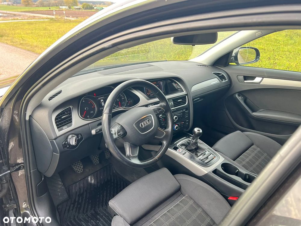 Audi A4 Avant 2.0 TDI Quattro - 9