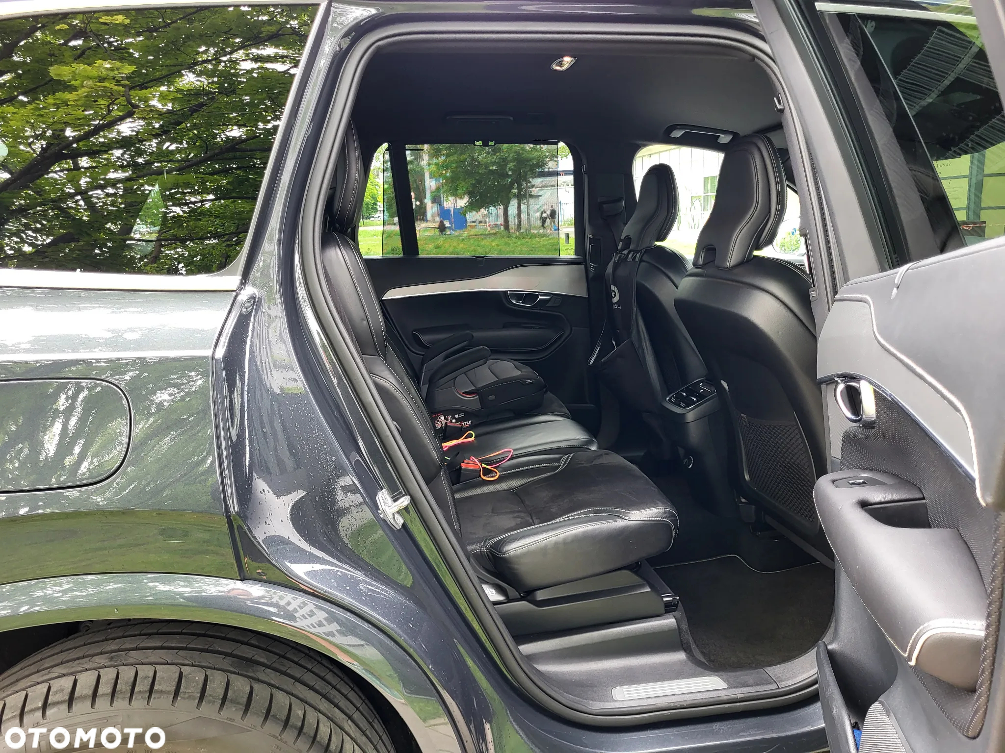 Volvo XC 90 D5 SCR AWD R-Design 7os - 30