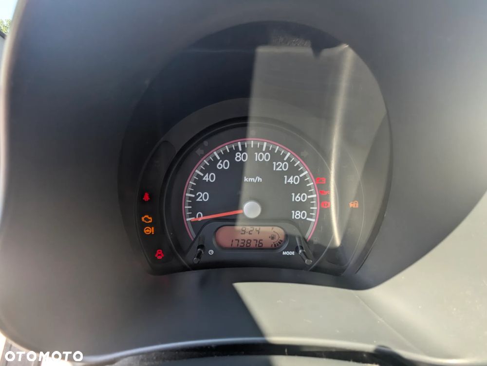 Nissan Pixo 1.0 acenta - 9
