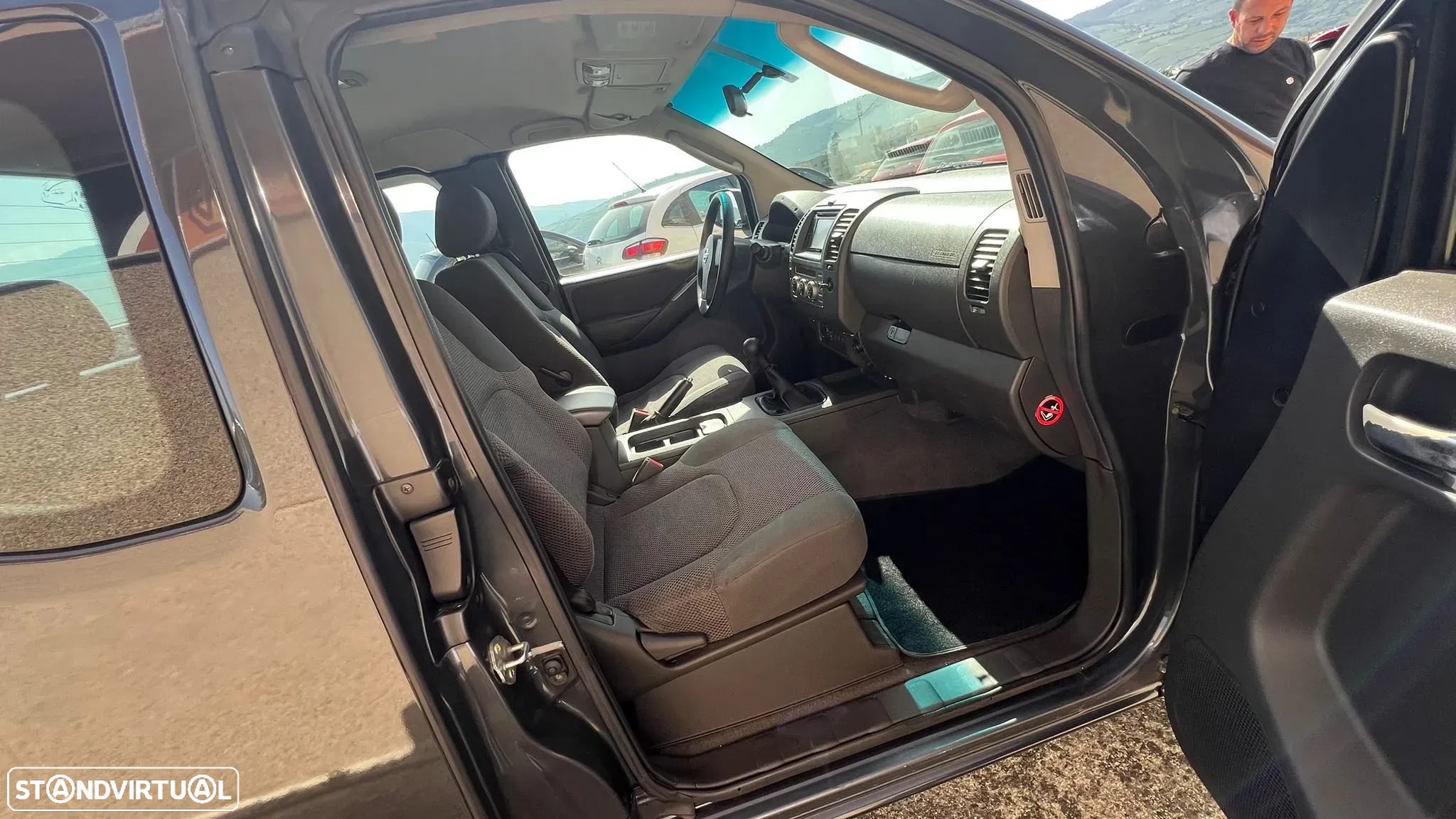 Nissan Navara Nav 2.5 dCi KC SE Comf+C-C+BDT - 5