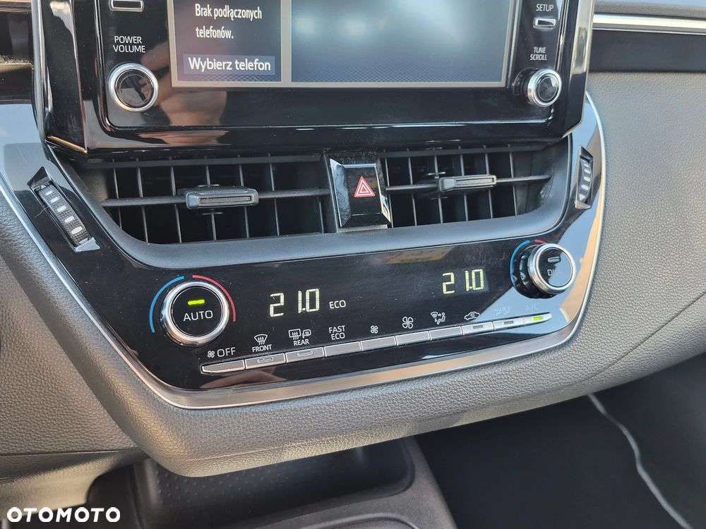 Toyota Corolla 1.8 Hybrid Active - 24
