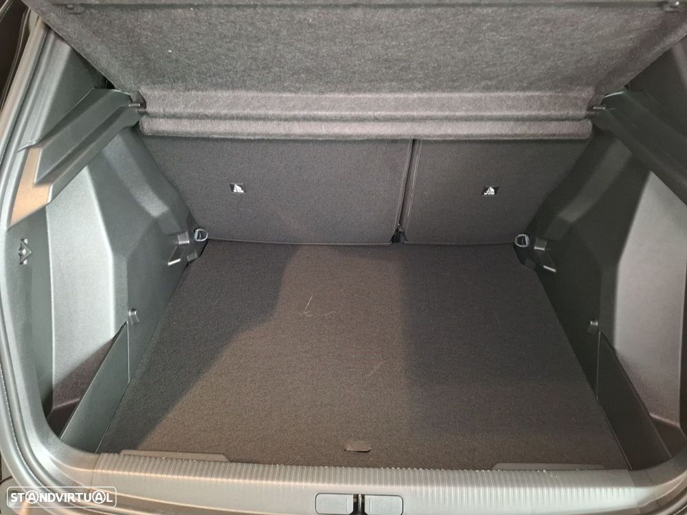 Peugeot 2008 1.2 PureTech Allure - 21