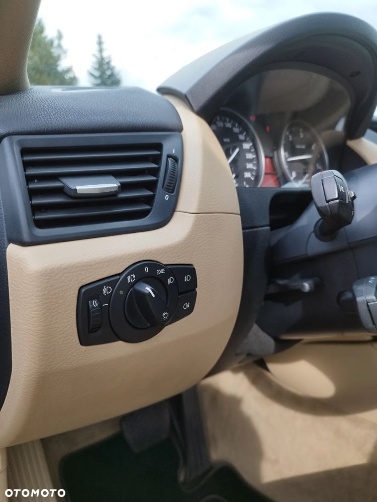 BMW X1 - 32