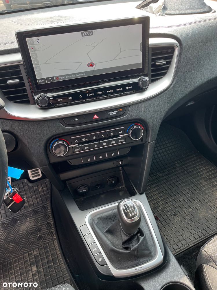 Kia Ceed 1.5 T-GDI OPF Vision - 14