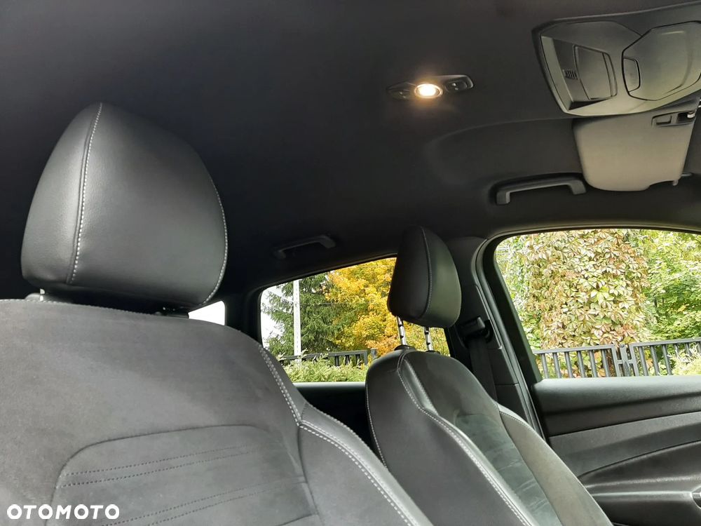 Ford Kuga 2.0 TDCi 4x4 ST-Line - 38