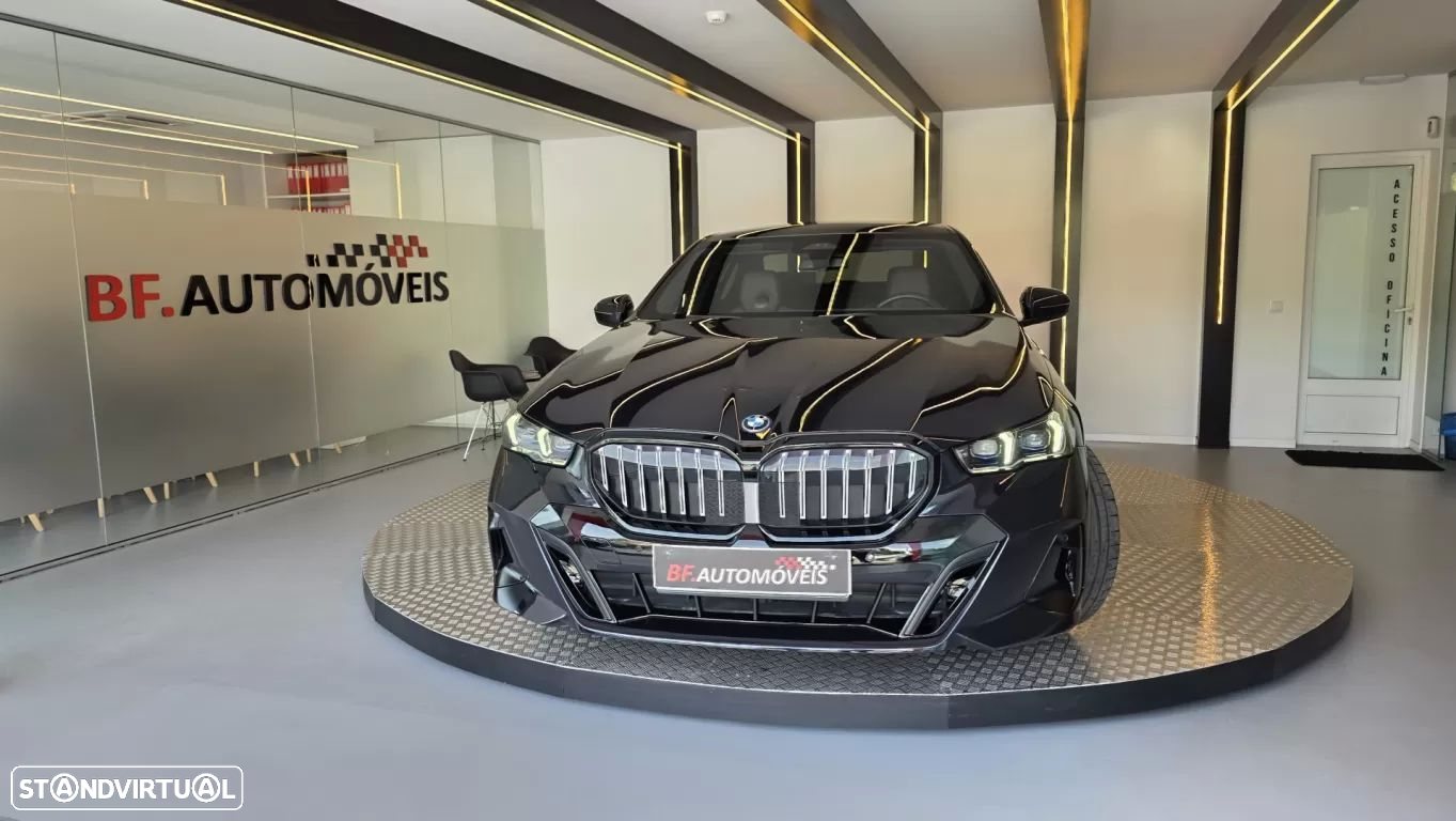 BMW 530 e Pack Desportivo M Pro - 10