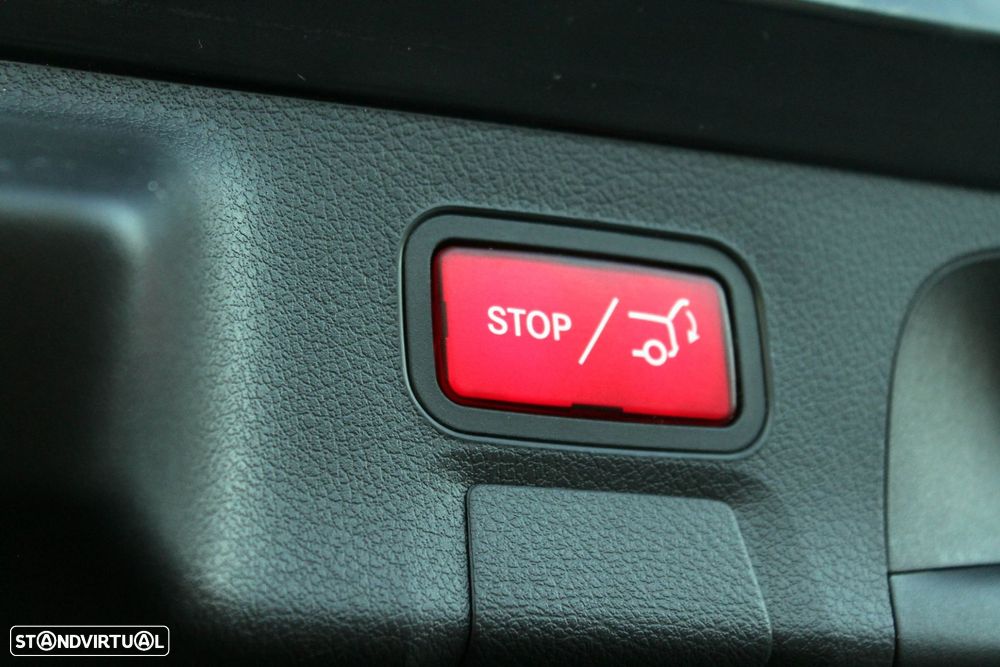 Mercedes-Benz CLA 250 e 8G-DCT AMG Line - 35