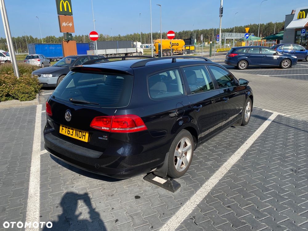 Volkswagen Passat - 8