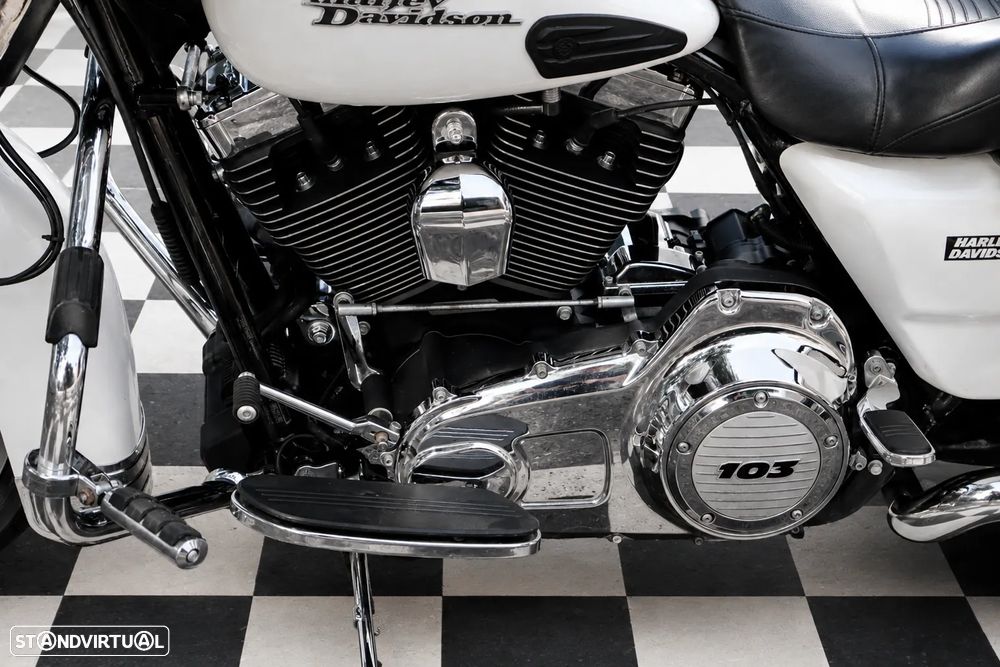 Harley-Davidson Street Glide - 6