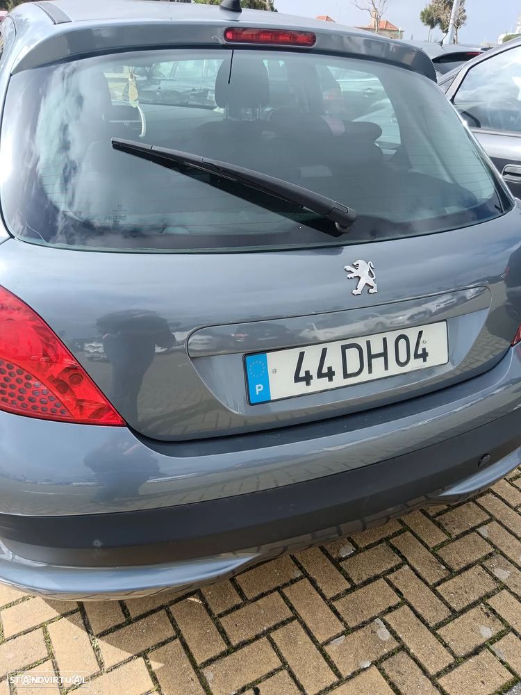 Peugeot 207 - 6