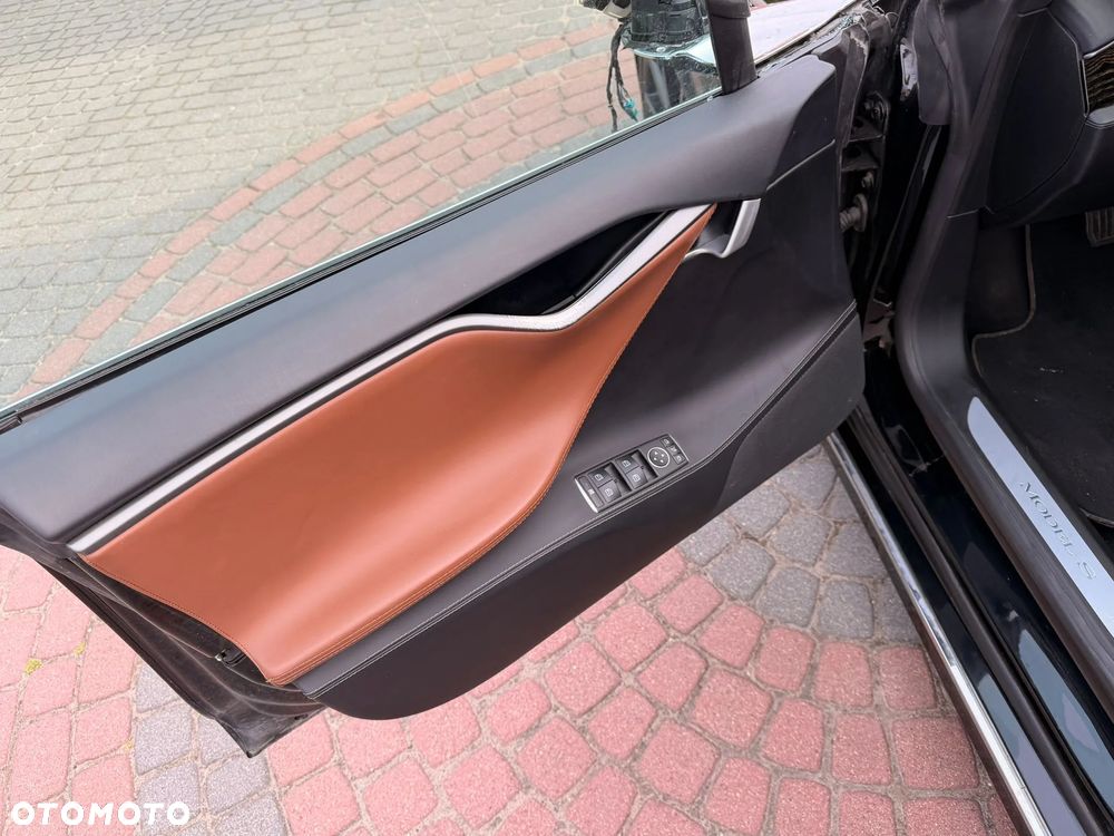Tesla Model S Long Range Plus - 23