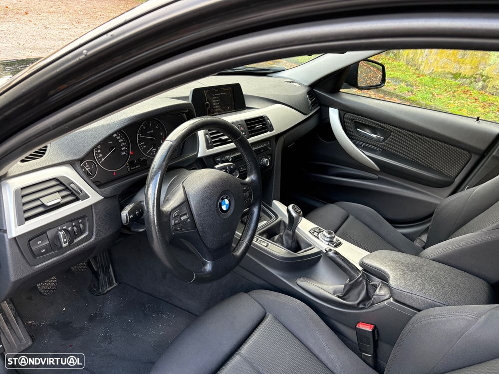 BMW 318 d Touring Edition Luxury Line Purity - 9