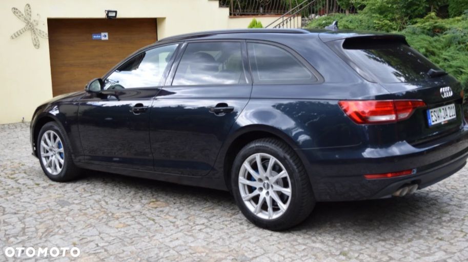 Audi A4 Avant - 4
