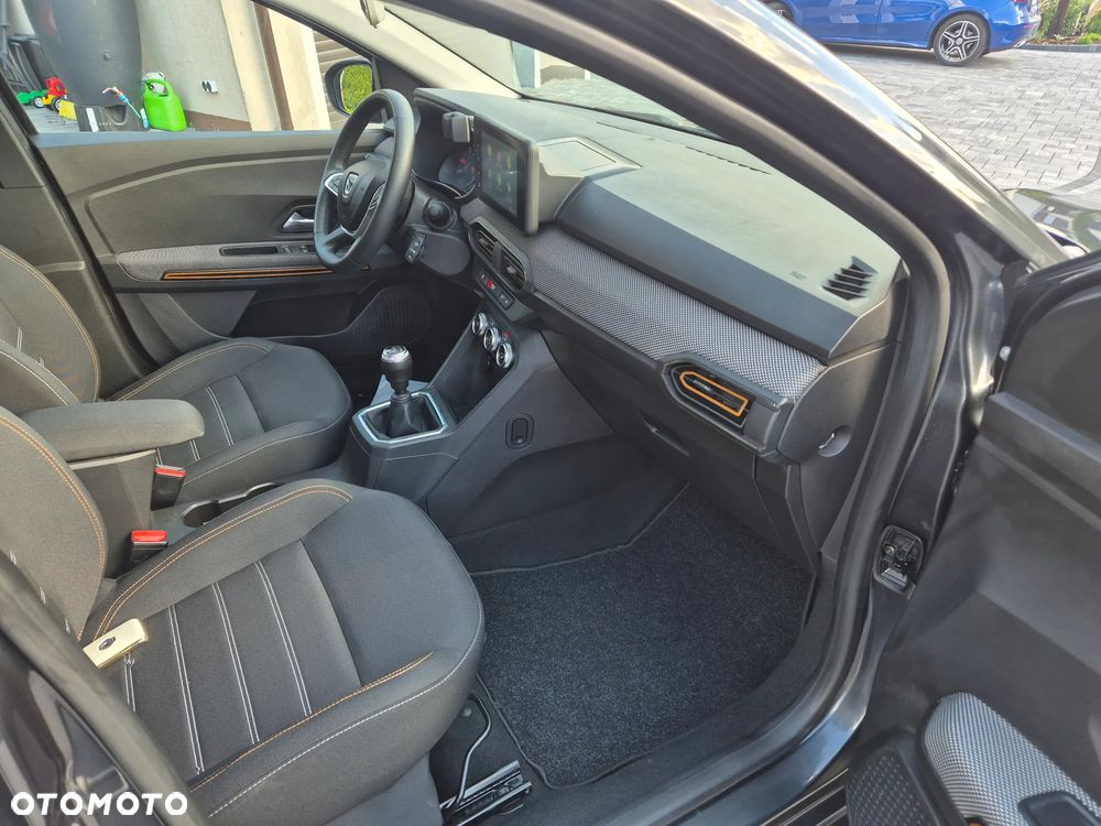 Dacia Sandero - 8