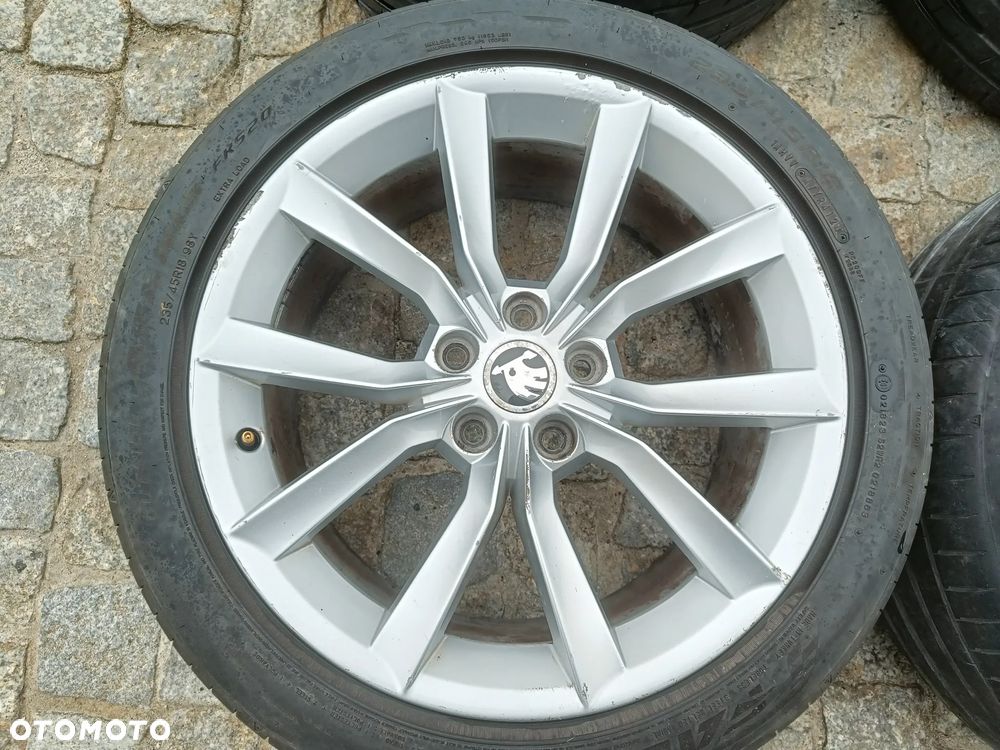 Felgi Aluminiowe 18 Skoda Superb 5x112 ET44 Seat Audi VW 3V0601025J - 2