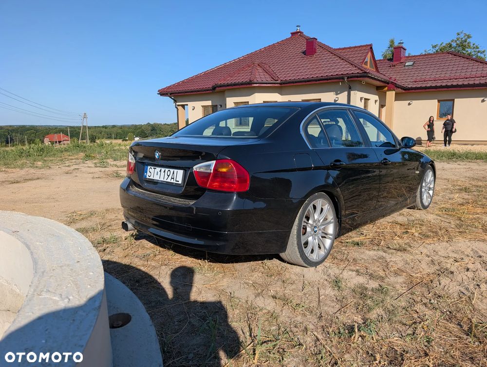 BMW Seria 3 330i - 5