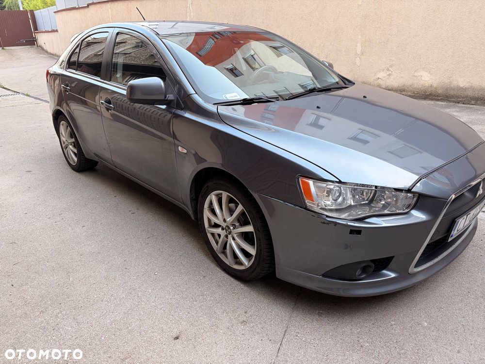 Mitsubishi Lancer 1.6 Inform - 2