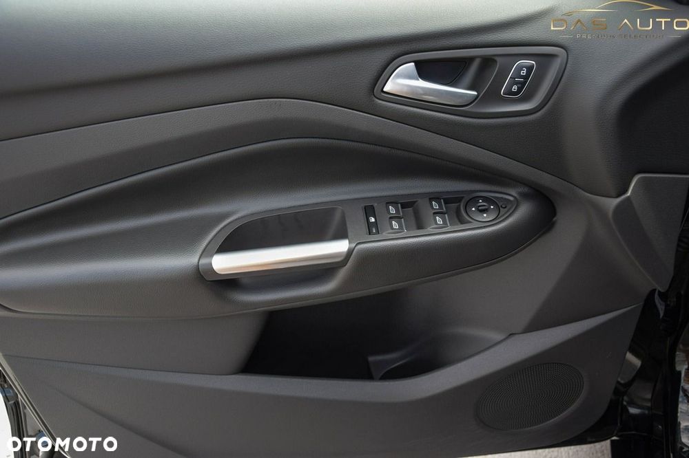 Ford Kuga 1.5 EcoBoost 2x4 ST-Line - 17