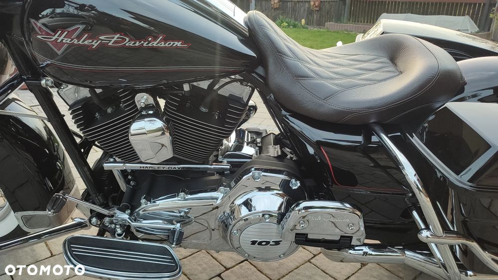 Harley-Davidson Touring Road King - 13