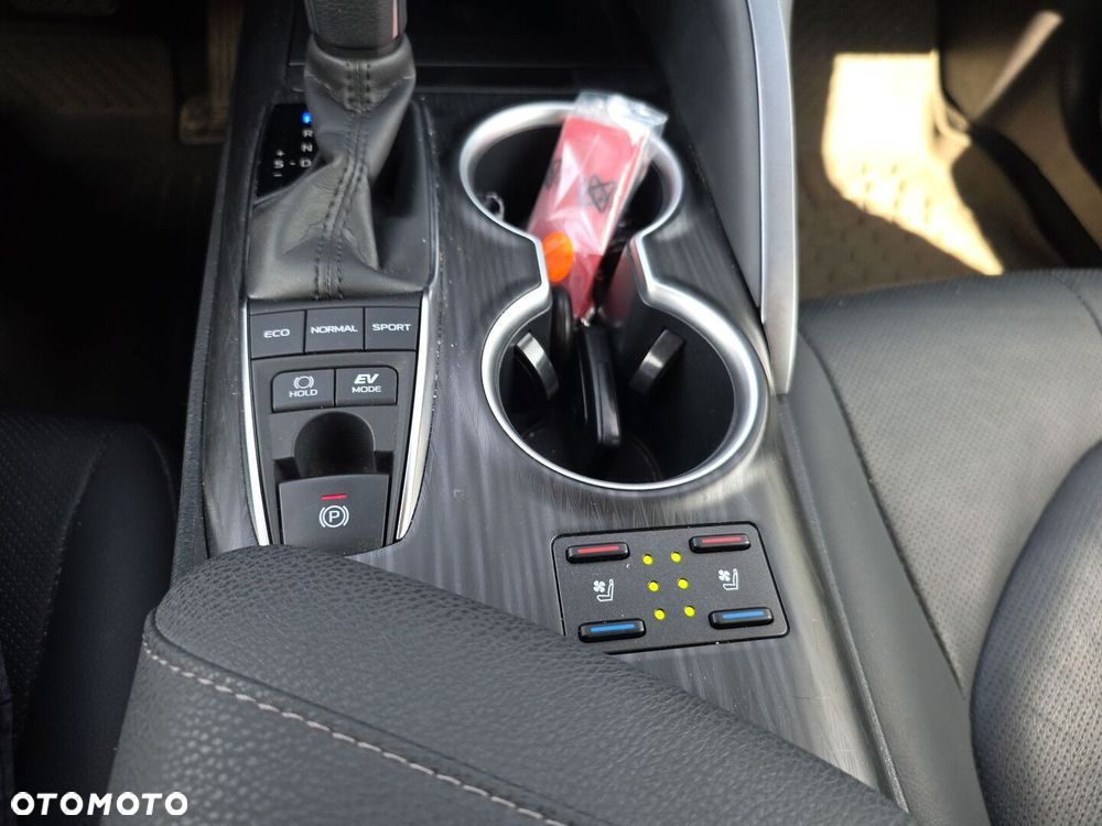 Toyota Camry 2.5 Hybrid Executive CVT - 15