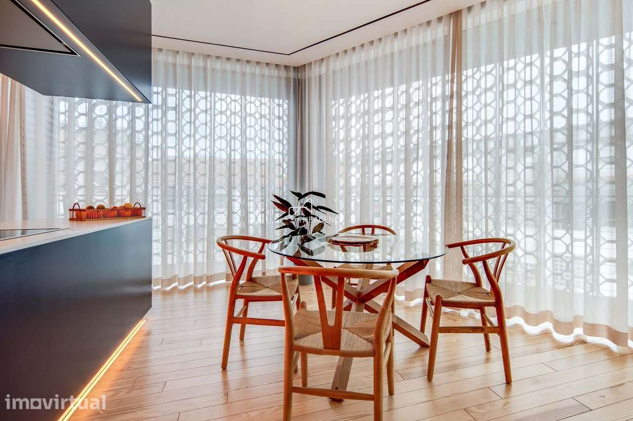 Apartamento T2 Moderno e Totalmente Mobilado em Cascais - Grande imagem: 3/20