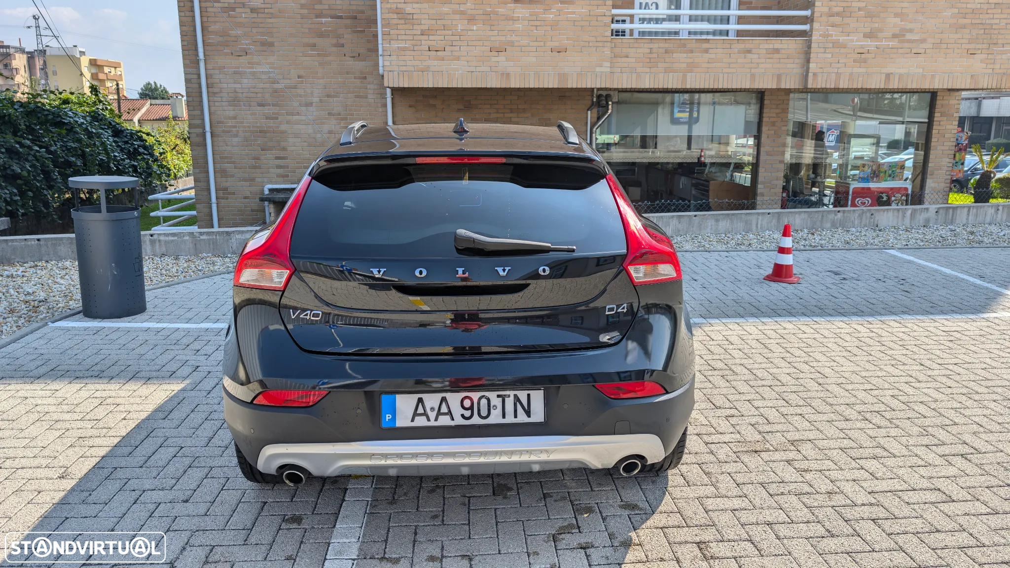 Volvo V40 D4 Geartronic Momentum - 8
