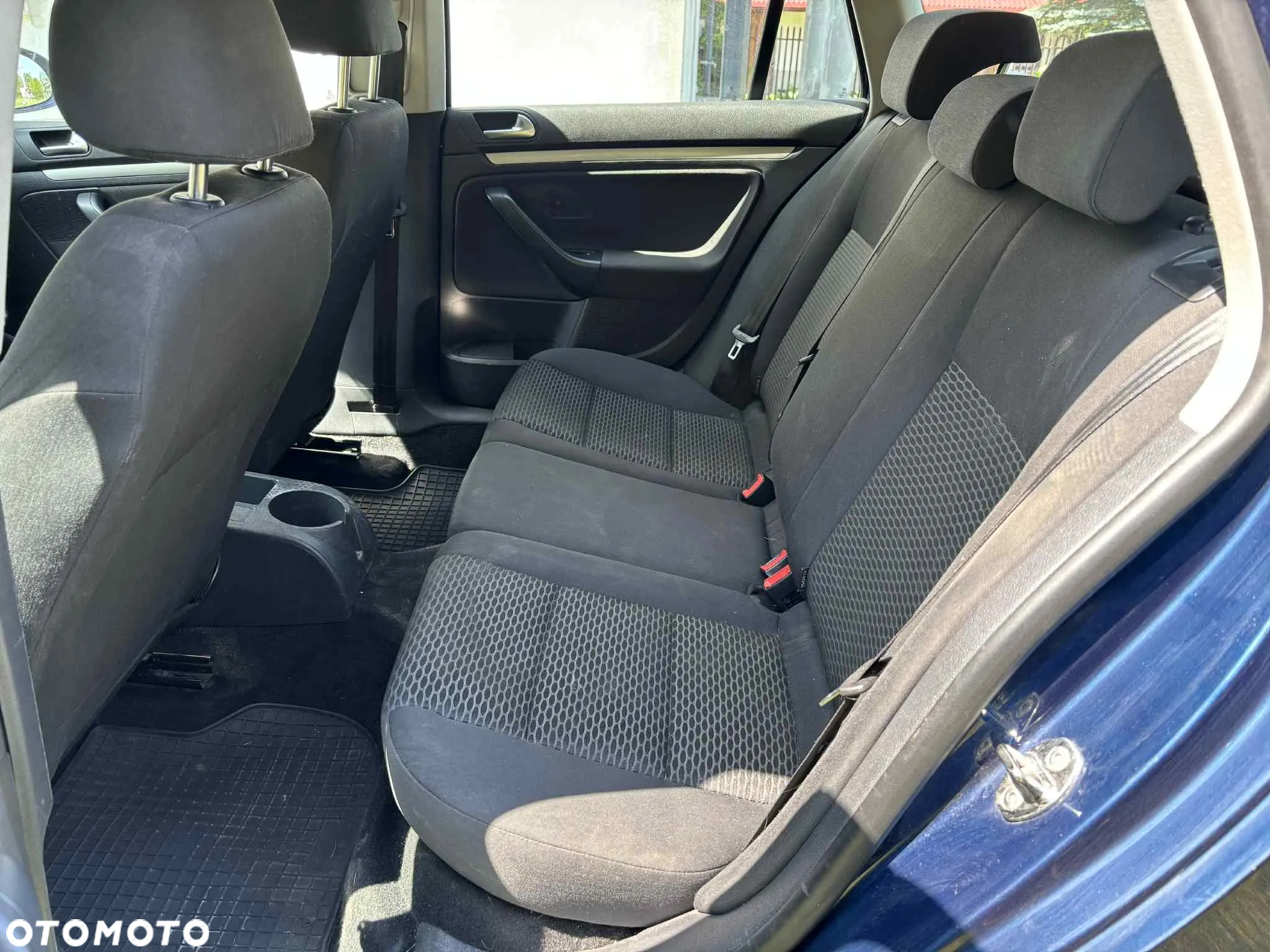Volkswagen Golf VI 1.6 TDI Comfortline - 13