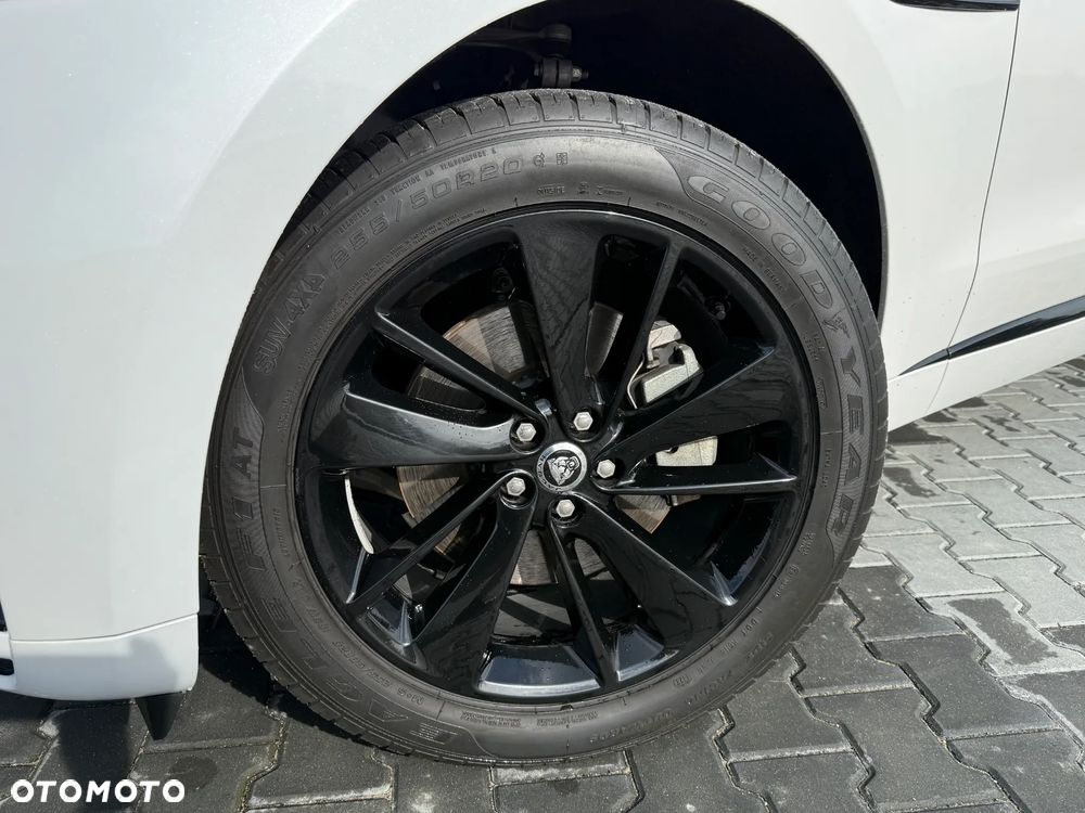 Jaguar F-Pace 2.0 P250 mHEV AWD R-Dynamic S - 14