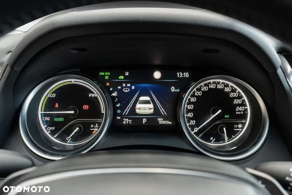 Toyota Camry 2.5 Hybrid Comfort CVT - 24