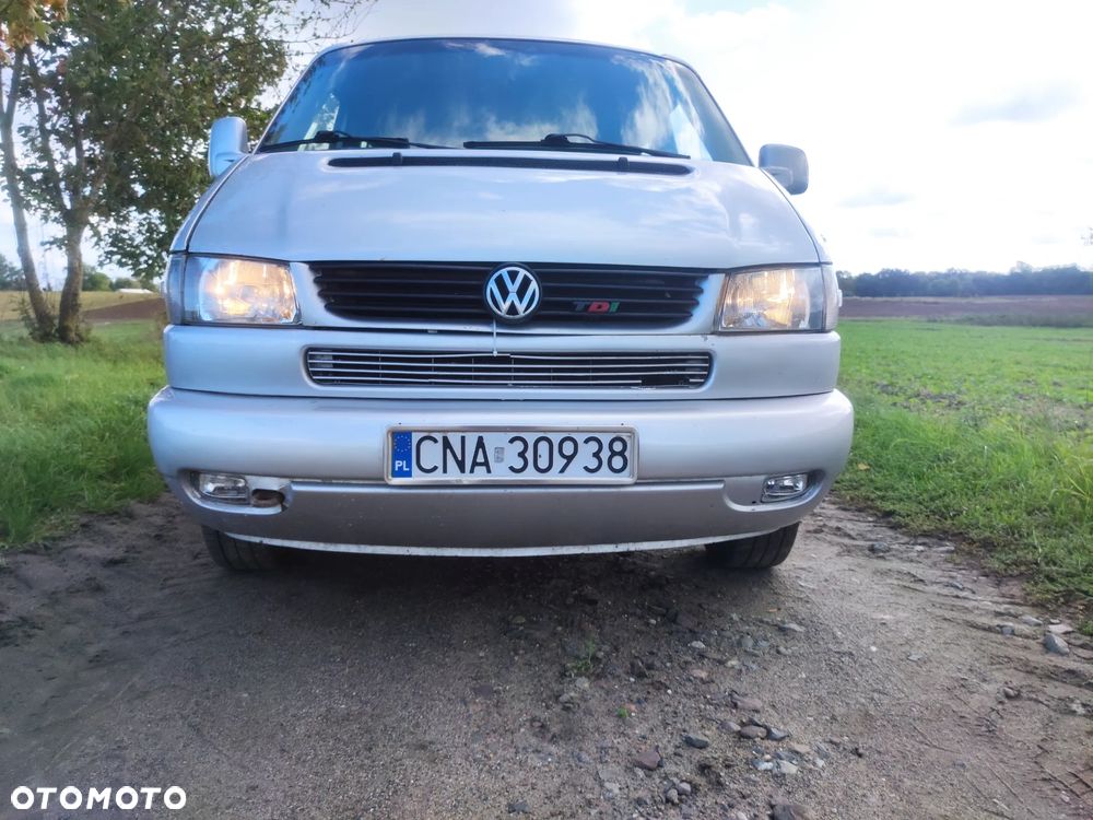 Volkswagen Multivan Standard - 32