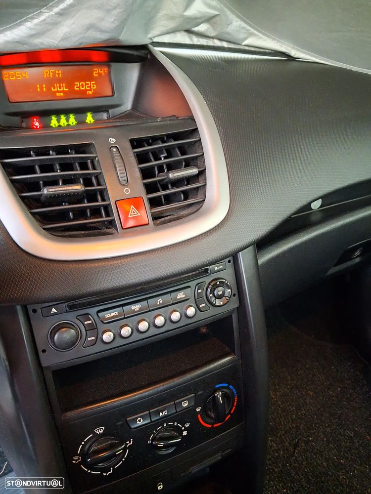 Peugeot 207 1.4 HDi Premium - 5