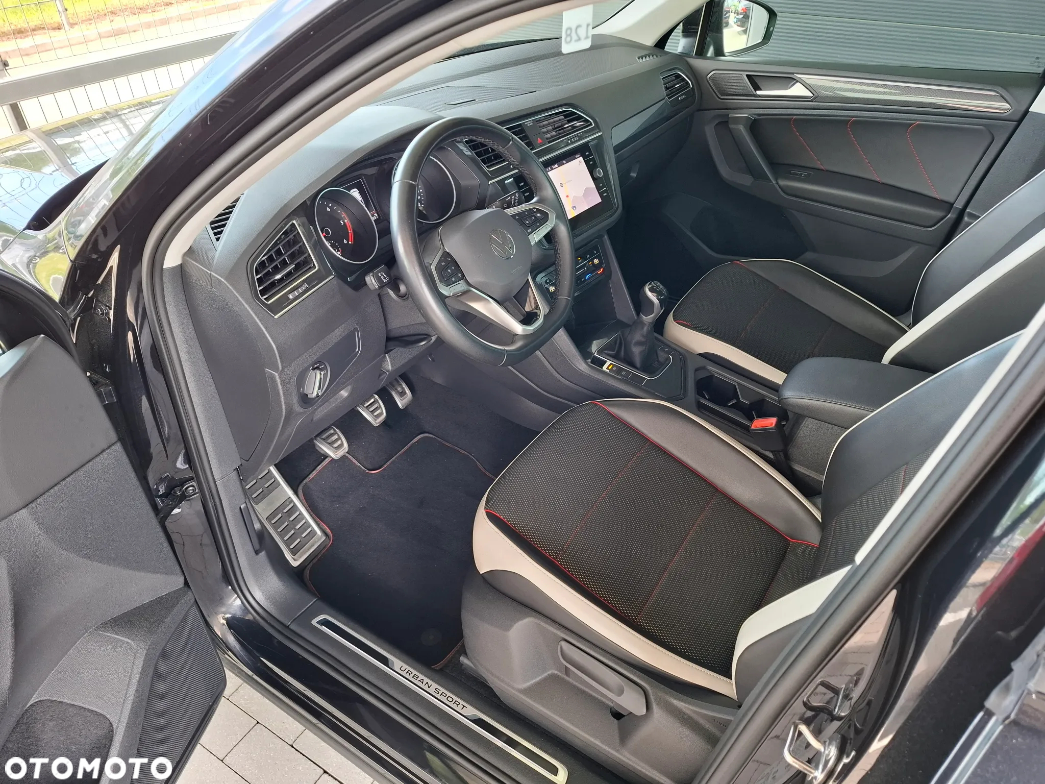 Volkswagen Tiguan 2.0 TDI SCR Urban Sport - 14