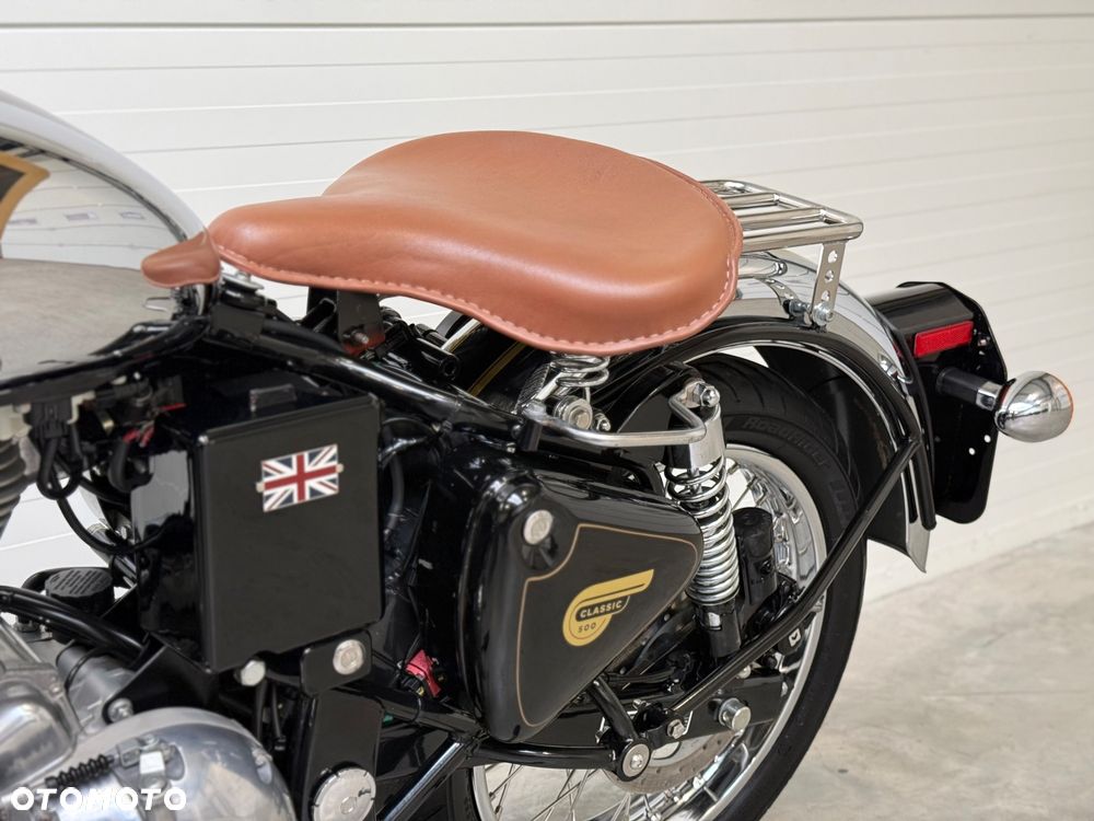 Royal Enfield Classic - 36