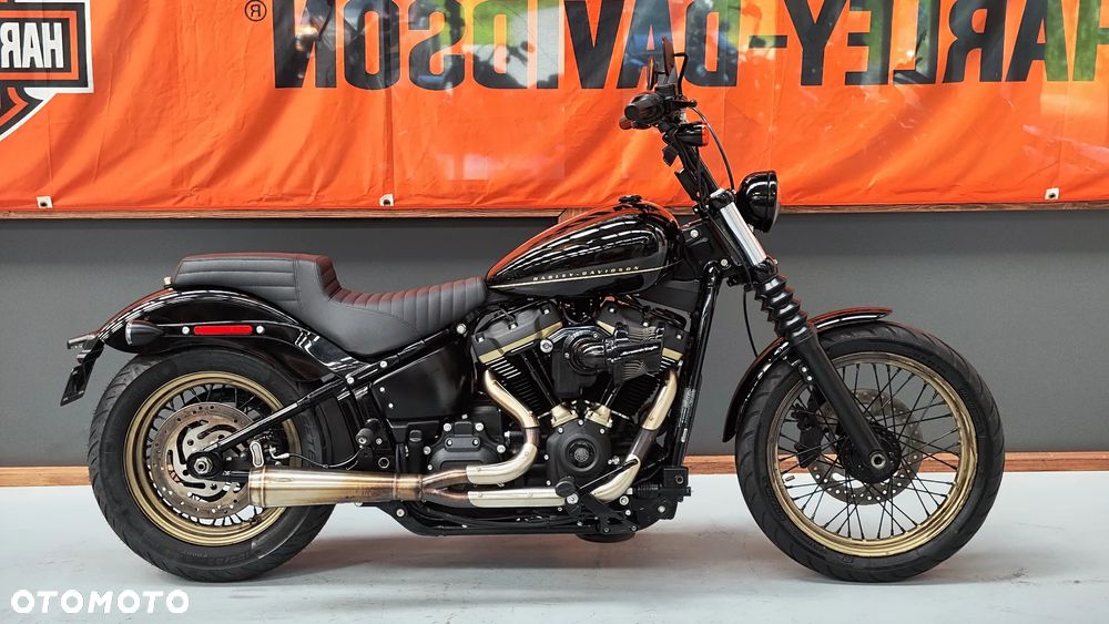 Harley-Davidson Softail Street Bob - 2