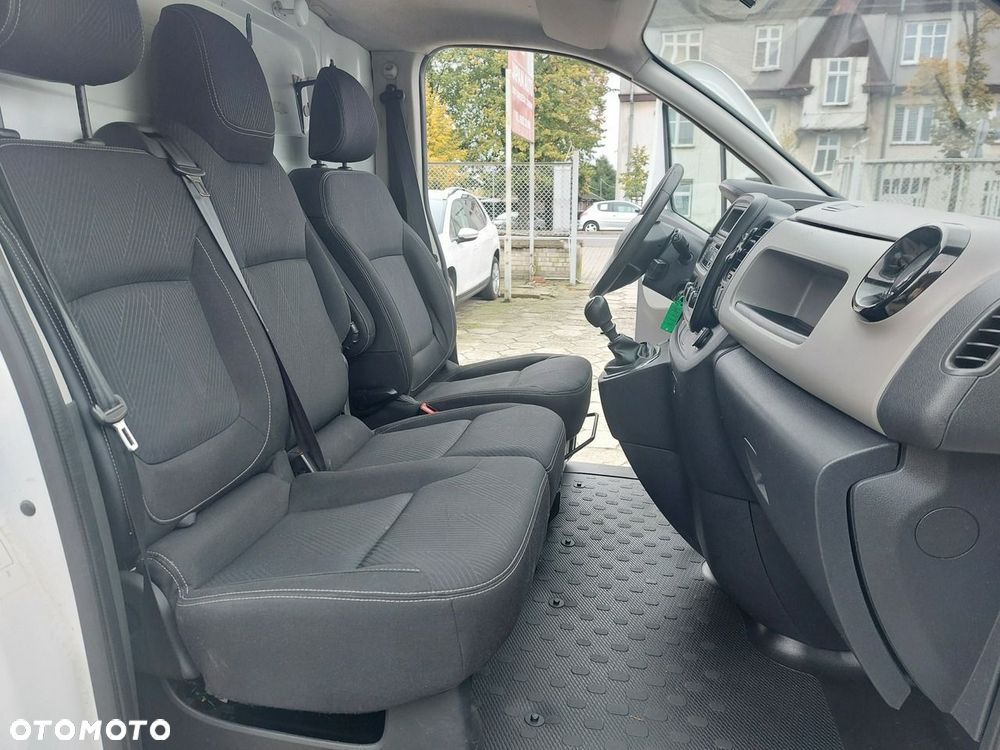 Renault Trafic - 16